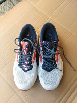 Brooks Launch 6 Women's Sneakers Shoes Size 10.5