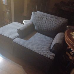 2 Sillones Individuales Con Su Otoman 50/c  Set O 100 Por Las 4 Piezas