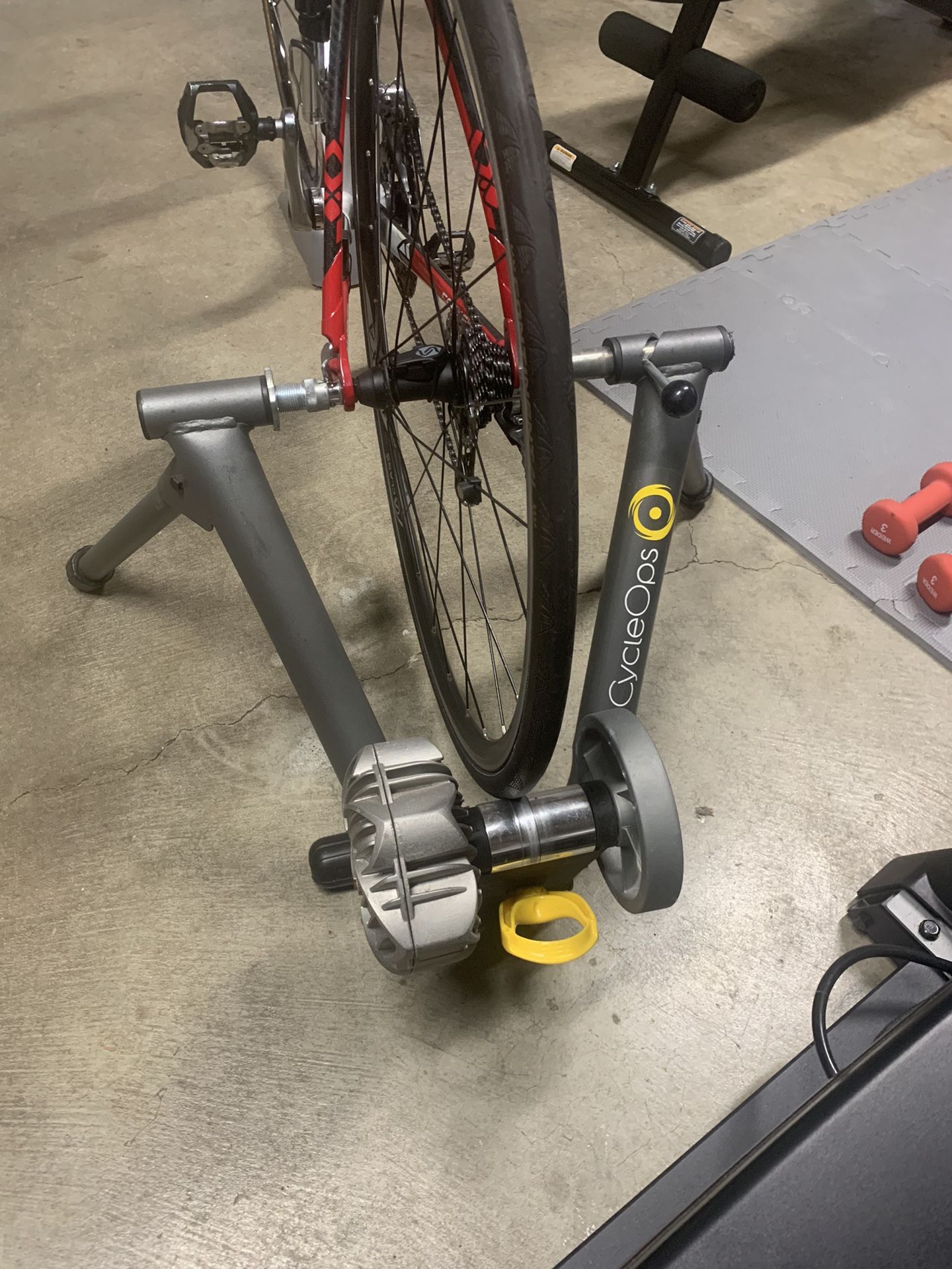 Cycleops Fluid Bike Trainer for Sale in Kent, WA OfferUp