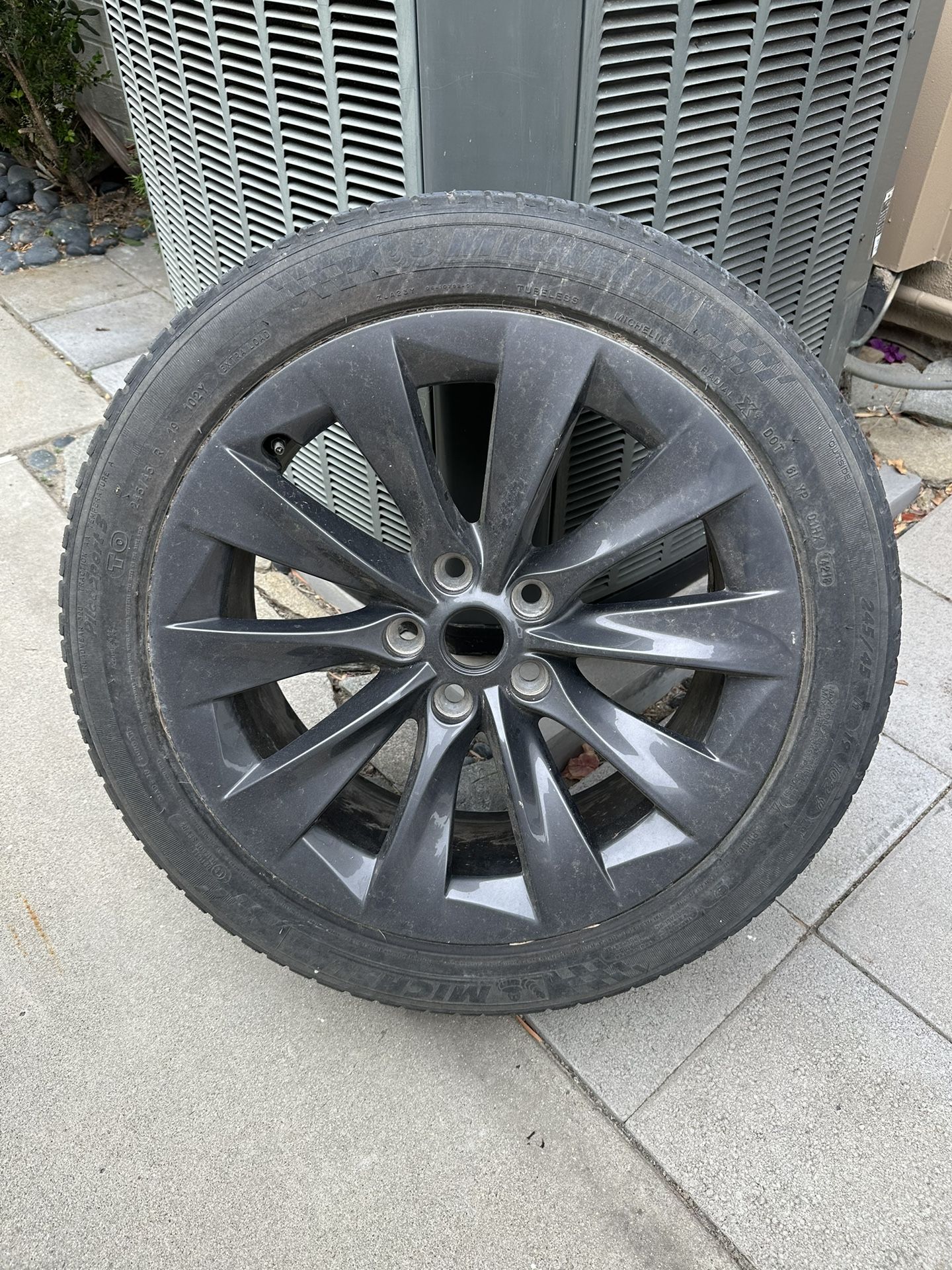 Tesla Aluminum Wheel With Tire - Free! Salvage