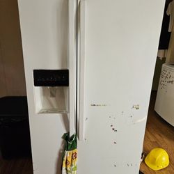 Fridge $150