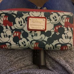 Mickey And Minney Full Size Wallet 