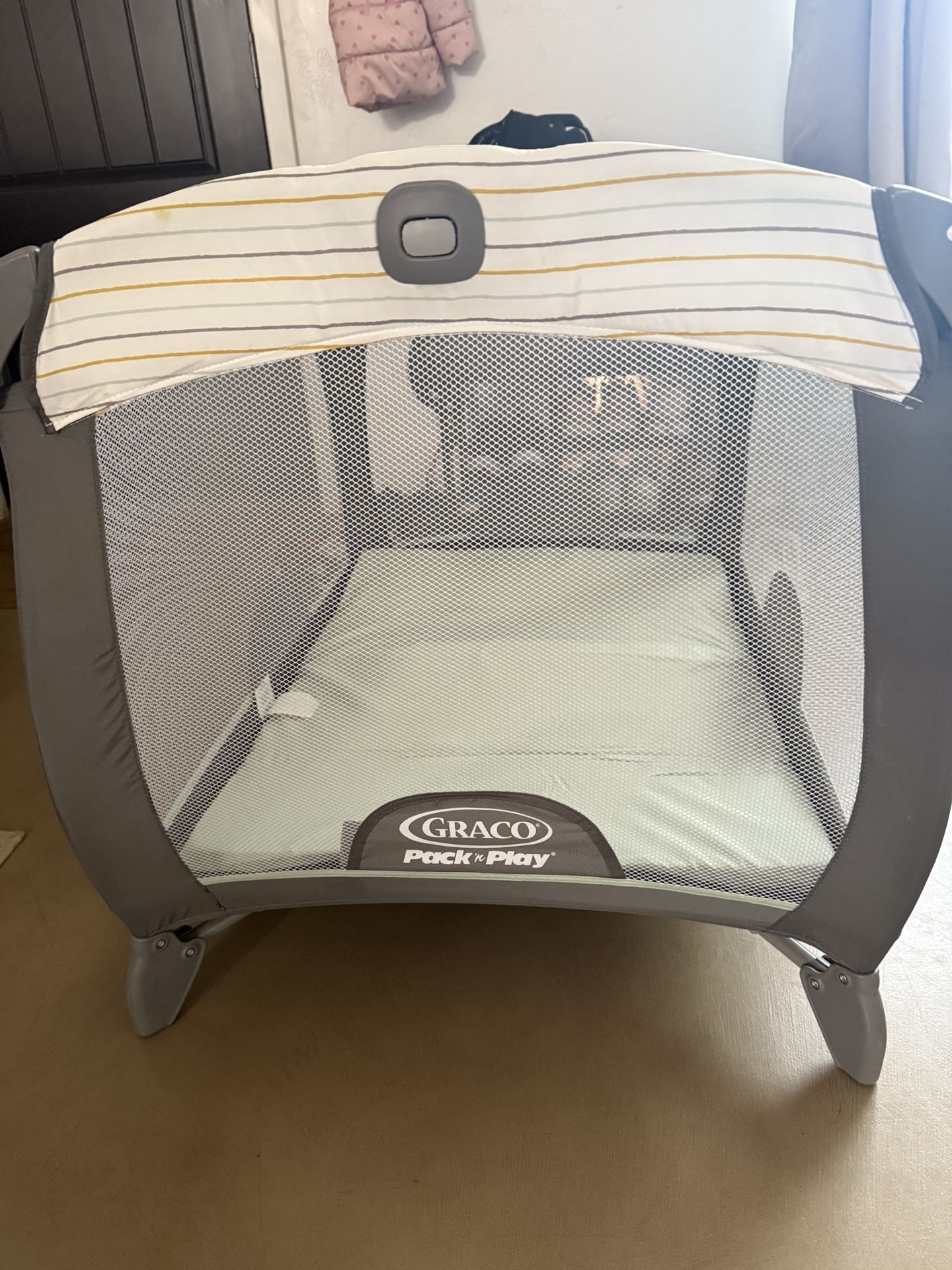 NEW Graco Pack N Play Portable playard