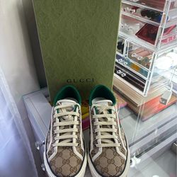 Authentic Women's Gucci Tennis 1977 sneaker size 38