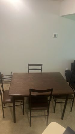 Dining table set (4 chairs)