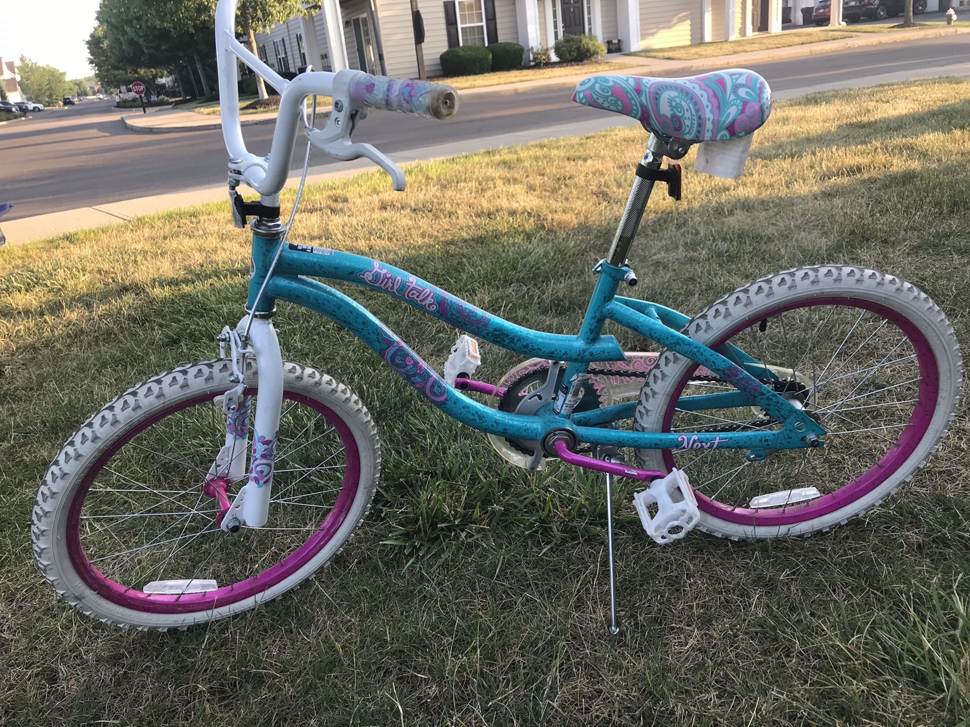 Girls bike used for less than a year working perfectly