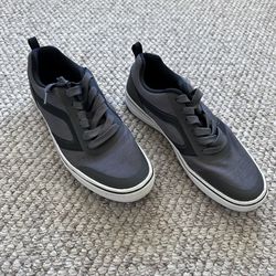 Maui & Sons Men’s Sneakers Size 9.5 Excellent Condition 