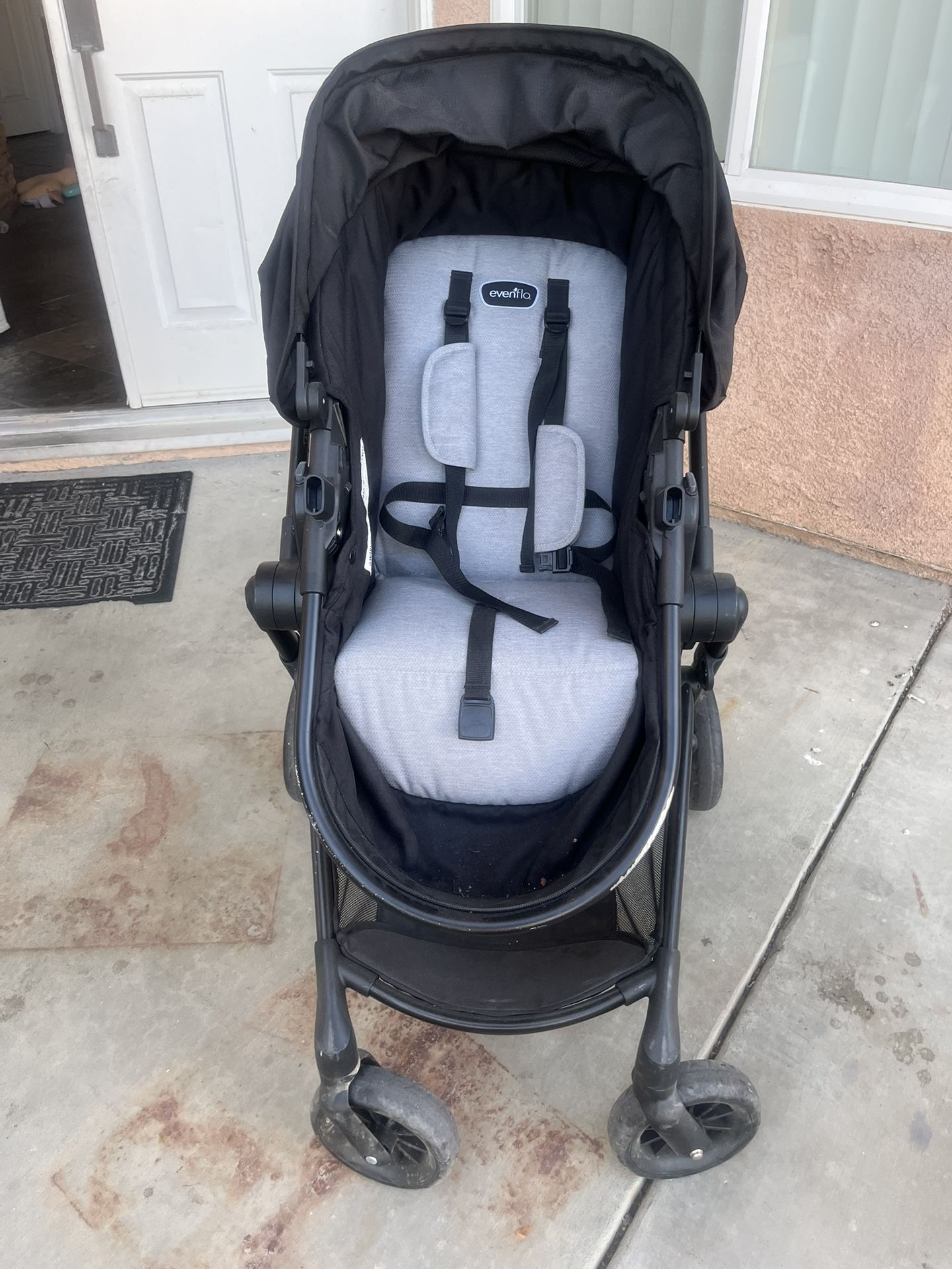 Evenflo Pivot Stroller