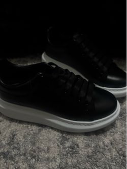 Men’s Alexander Mcqueen’s Size 8 Brand new