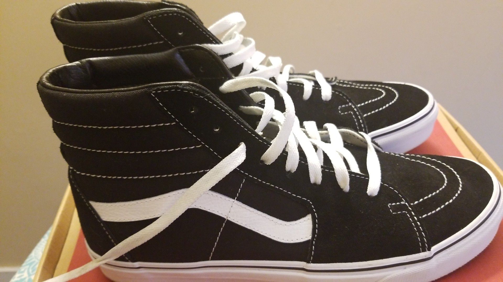 Vans black and white size 11