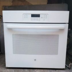 OVEN 240V RANGE ELECTRIC EXCELLENT CONDITION AND VERY CLEAN 
