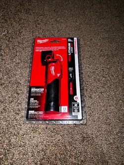 Milwaukee REDLITHIUM USB 500L Pivoting Flashlight