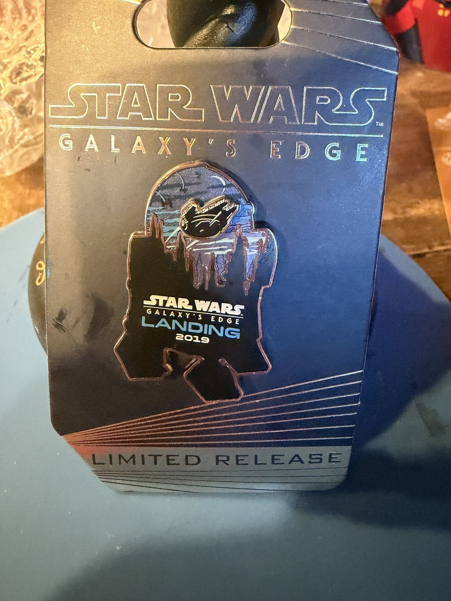 Disneyland Star Wars Galaxy’s Edge Limited Release Pin RARE