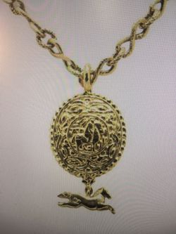 CHANEL VINTAGE HORSE MOTIF CHAIN NECKLACE GOLD PLATED
