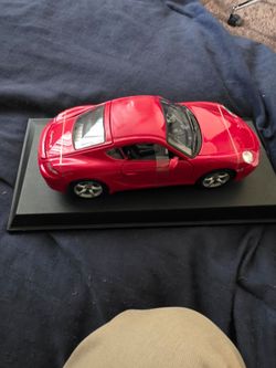 Maisto 1:18 Porsche Cayman S