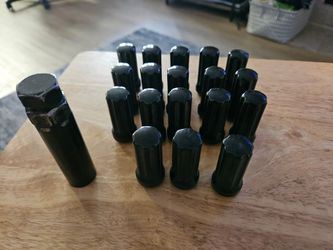 Lug nuts