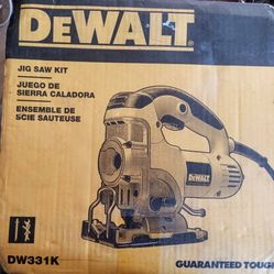 DEWALT 6.5 Amp Corded Variable Speed Jig Saw Kit with Kit Box- NEW