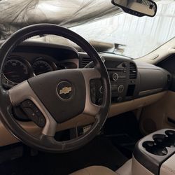 07-13 Chevy Silverado dashboard