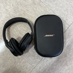 Bose Headphones And Case 