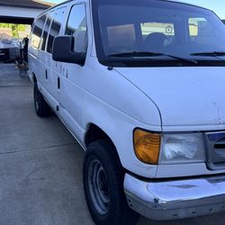 2006 Ford E-350