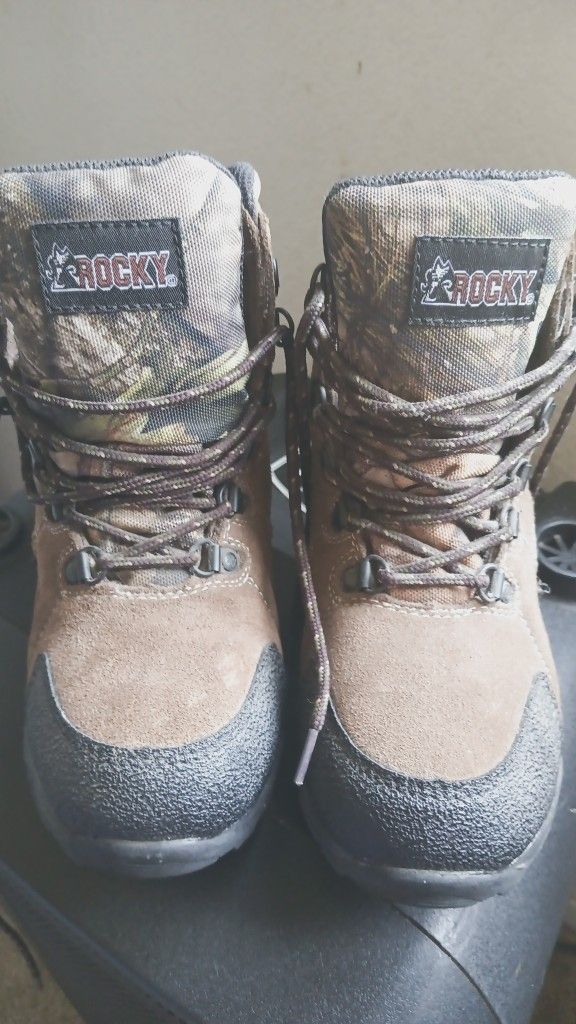 Rocky Waterproof Hiking Boots Size 1 Youth/Junior