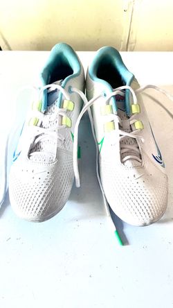 Nike softball cleats