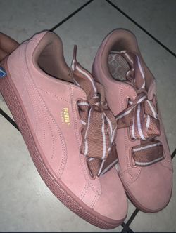 PUMA SUEDE HEART Size 10 Womens