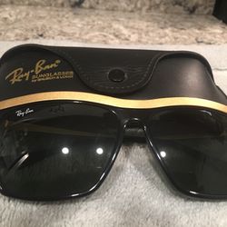 Ladies Vintage Rayban Sunglasses 