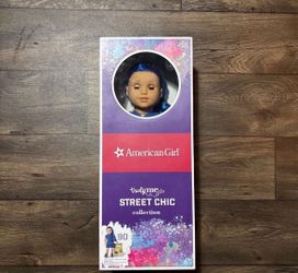 American Girl Doll #90 Truly Me Street Chic SKATER BLUE HAIR New in Box