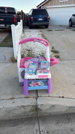 FREE Peppa pig toy and kids kitchen