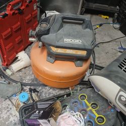 Ridgid 6 Gal Air Compressor 