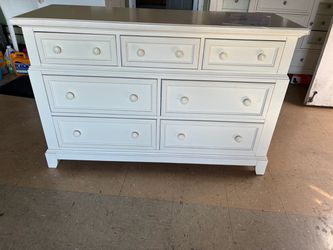 Lafayette 7 drawer dresser