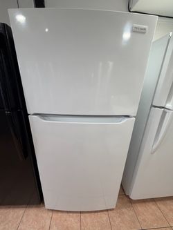 Frigidaire 30” refrigerator