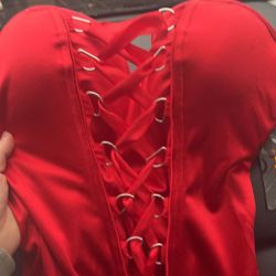 Red corset￼