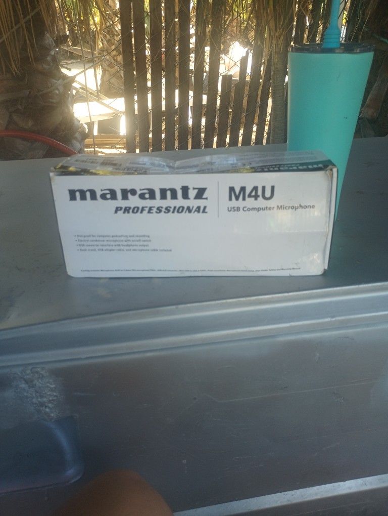 Marantz Professional M4U