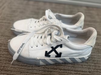 Off-White Low-Top Sneakers – White/Grey – Size 9, Fits Like 8