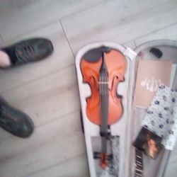 Brand New Full Size Student Violin