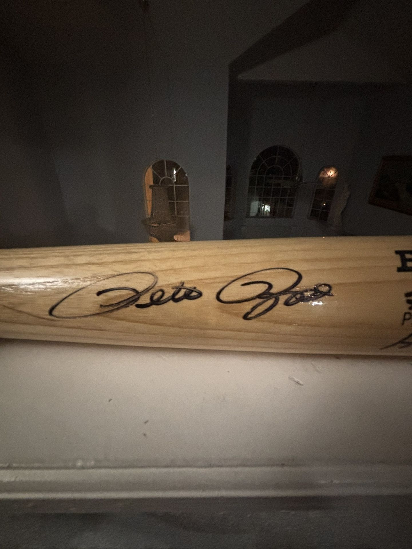 PETE ROSE AUTOGRAPHED BAT SIGNED IN PERSON IN FIELD OF DREAMS SHOP IN LAS VEGAS HAVE PICTURES TO PROVE IT MAKE OFFER