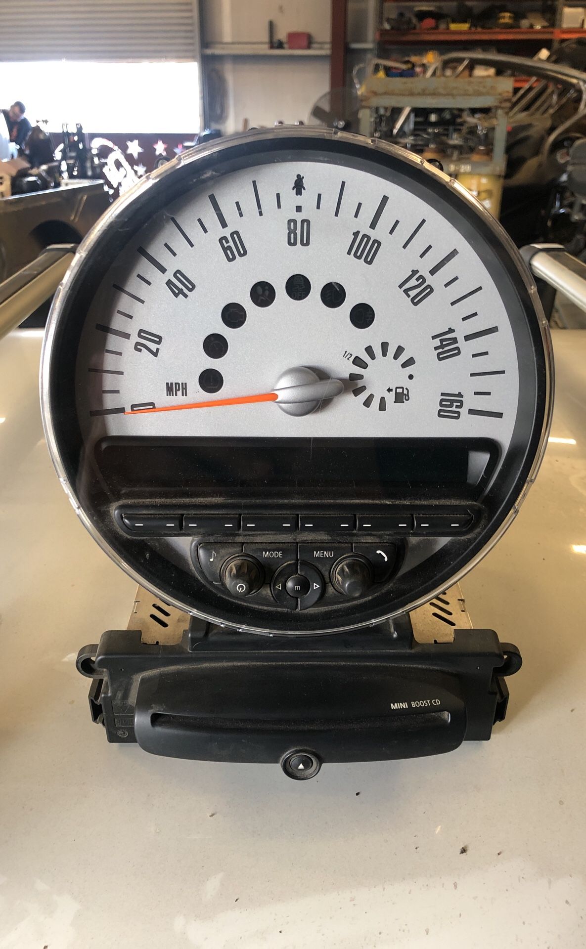 2011 Mini Cooper stereo system