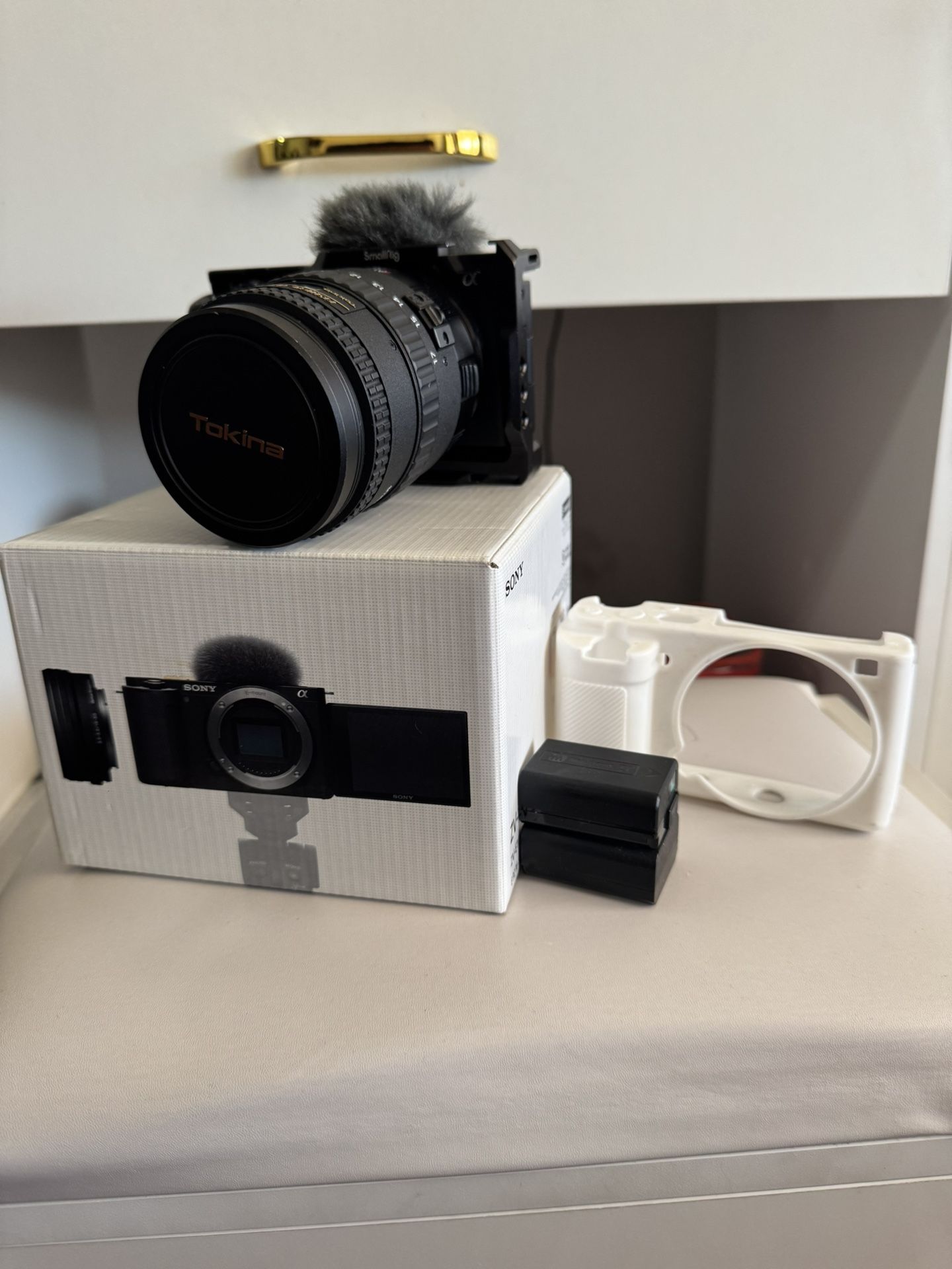 Sony ZV-E10 4K Video Camera with 10-17mm Wide Angle Len