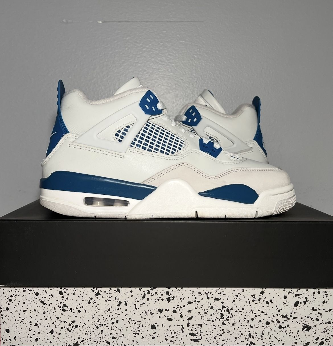 Jordan 4 Military Blue