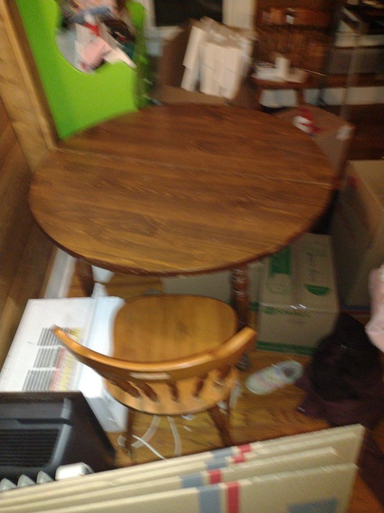 Expandable Kitchen Table With four Chairs 