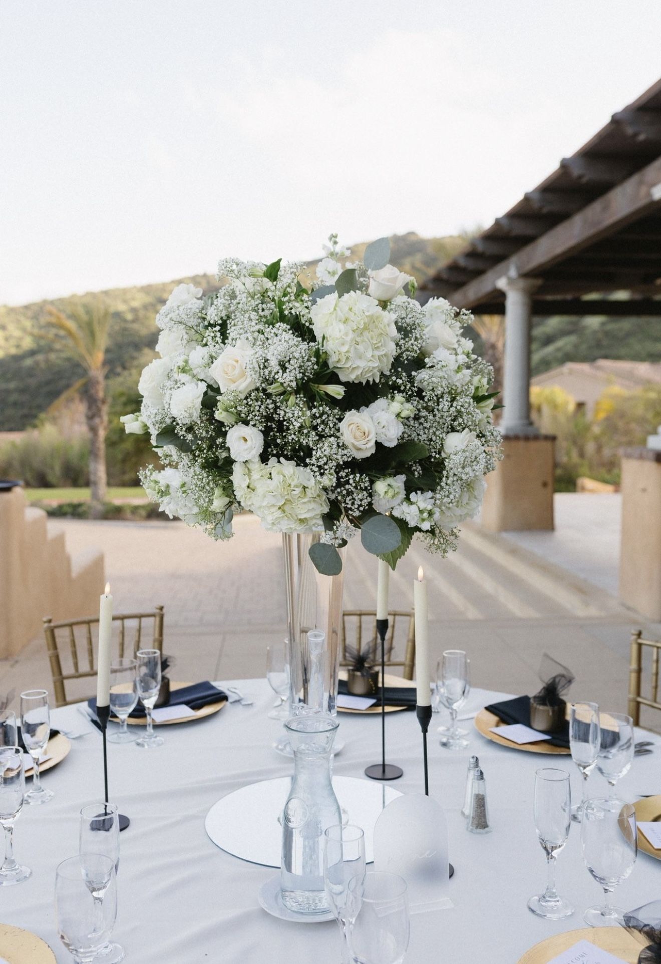 13 tall Vases With Round Mirror Plates 