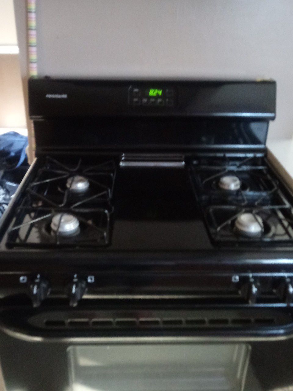 Frigidaire gas stove less then 2 yrs old. Must be picked up