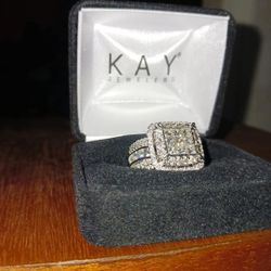 10k Gold With 3ct Of Diamond Ring
