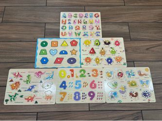 Wooden puzzle set