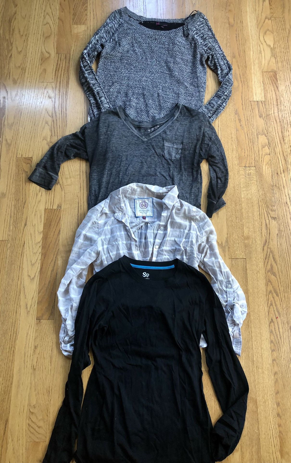 Jr. Shirts Lot Sizes M