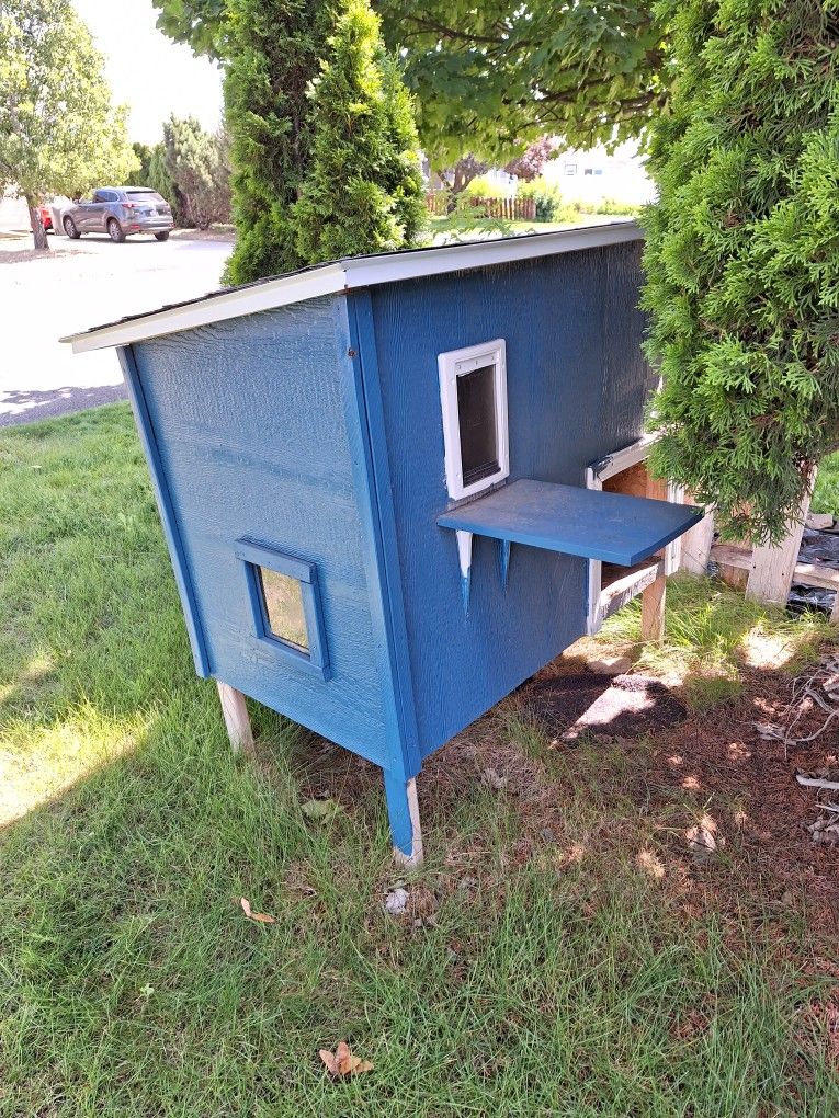 Cat House