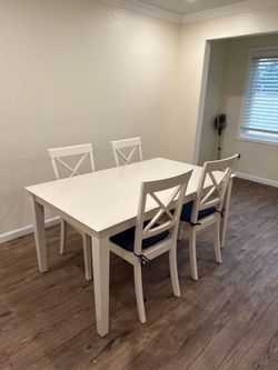 White Dining Table W Four Chairs