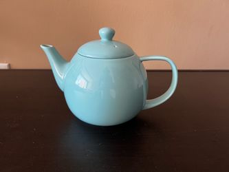 Lad free porcelain teapot - SELF PICK UP INLY